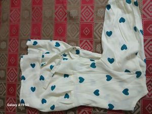 Trendy White Heart-Print Top