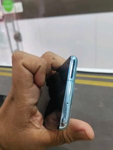 Samsung S20 Display Damaged Can Be Used for Parts
