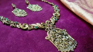 Vintage Gold-Tone Temple Jewelry