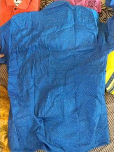 AMRO Blue Polka Dot Button-Down Shirt