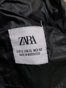 ZARA DUPE, SLEEVELESS PUFFER JACKET.