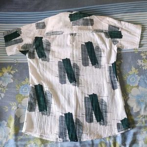 Abstract Print Pleated Shirt