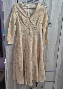 Elegant Lace Midi Dress