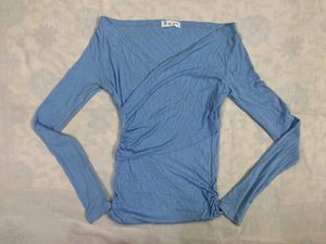 Free ❗❗Blue Wrap Top