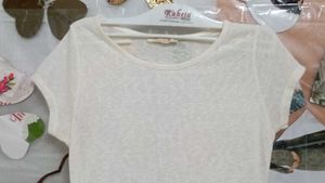 Letticil, Very Stylish Ti Shirt With Top