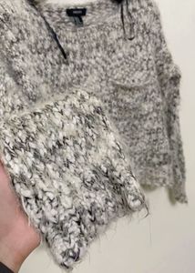 Forever 21 Short  Fuzzy Knit  Sweatshirt