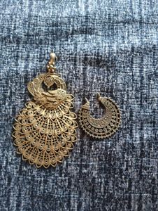 Antique Gold Tone Jewelry Set