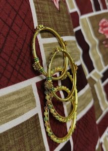 Anti Tarnish Combo Of 2 Pair Bangles