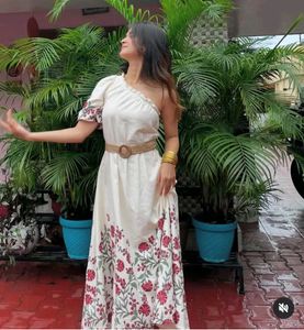 Floral One-Shoulder Maxi Dress