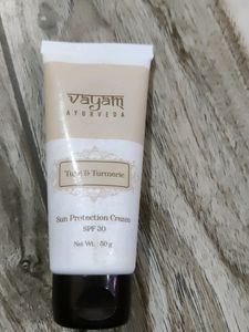 vayam ayurveda Tulsi and turmeric sun protection cream spf 30