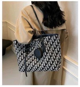 Dior Tote Bags New
