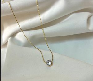 Dainty Solitaire Pendant Necklace Anti-tarnish
