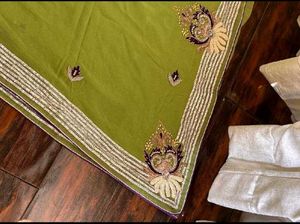 Green Festive Saree-Intricate Designed With Blouse