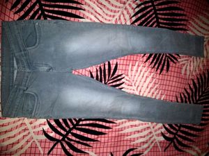 Grey women jeans, like new.