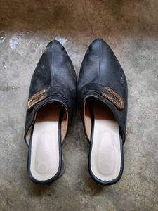 2 Heels 👠👠
