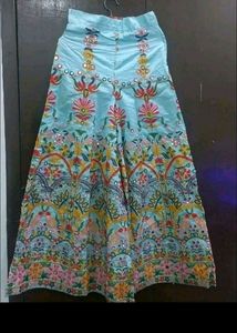 Fashionable Plazoo And Crop Top