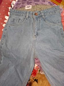 Zara Light Wash Jeans