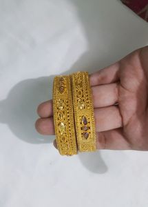 GOLD-PLATED BANGLES WITH REAL STONE EMBEDDED