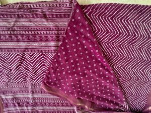 Magenta Chevron Print Cotton Linen Saree