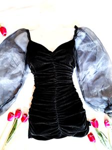 Price Drop!!SSS Black Velvet Bodycon Dress
