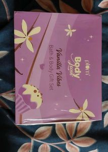 Plum Body Lovin Vanilla Vibes Gift Set