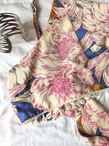 Floral Shell Tie Up Crop Top