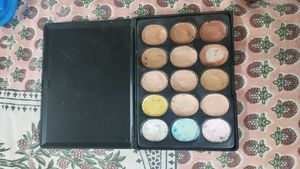 Contour Concealer Pallette