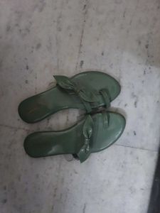 bow angutha soft flats size 40