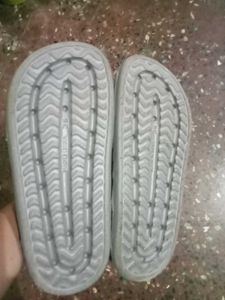 Gray Slides - Size 35