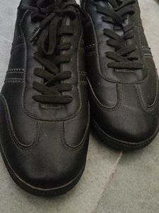 Black Casual Sneakers - Size 44👟