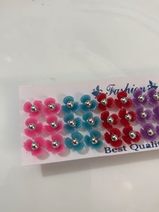 18 pairs of Colorful Flower Stud Earrings