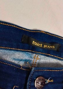 Stylish Dark Skinny Jeans