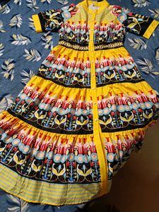 VIBRANT PATTERNED MIDI DRESS