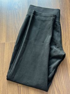 Ripped Black Zipper Jegging
