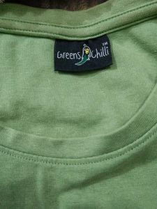 Green lace crop top 🍈