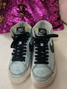 Nike Sneakers For Boys And Girls
