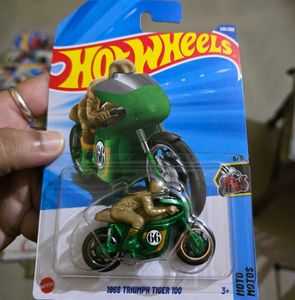 Hot Wheels &#39; Pontiac Firebird &amp; Triumph Tiger TH