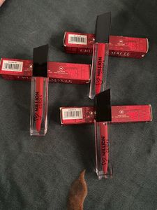 Crushed Matte Liquid Lip Colour