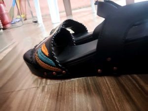 high heels black