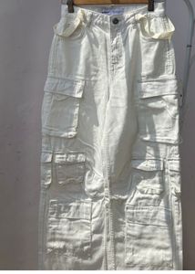 WHITE POCKET CARGO PANTS
