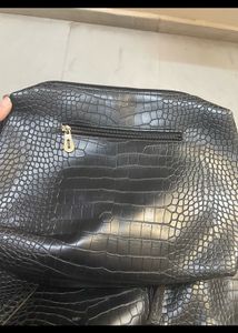 Black Purse For College Going People
