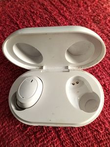 Oppo Ear Buds.One Bud Lost
