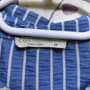 BLUE AND WHITE STRIPES STYLISH TOP 😍