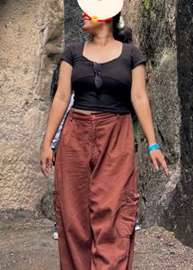 Cute black top (women's)