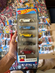 Hot Wheels 5-Car Set