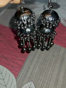 (2 Pair Of Earings)1 Pearl Statement, 1silver