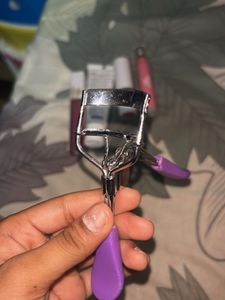 It’s a Zudio lipstick combo with Primer