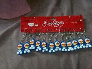 Excellent Brand New pack Of 12 Keychains