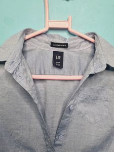 GAP SHIRT FOR WOMEN.