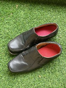 Black Leather Slip-On Dress Shoes